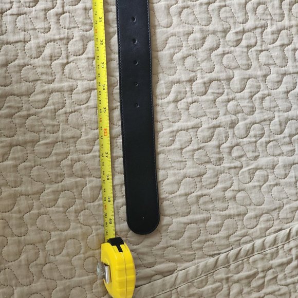 Authentic GUCCI Marmont Gold Double G black leather belt - priced to sell - Picture 3 of 6